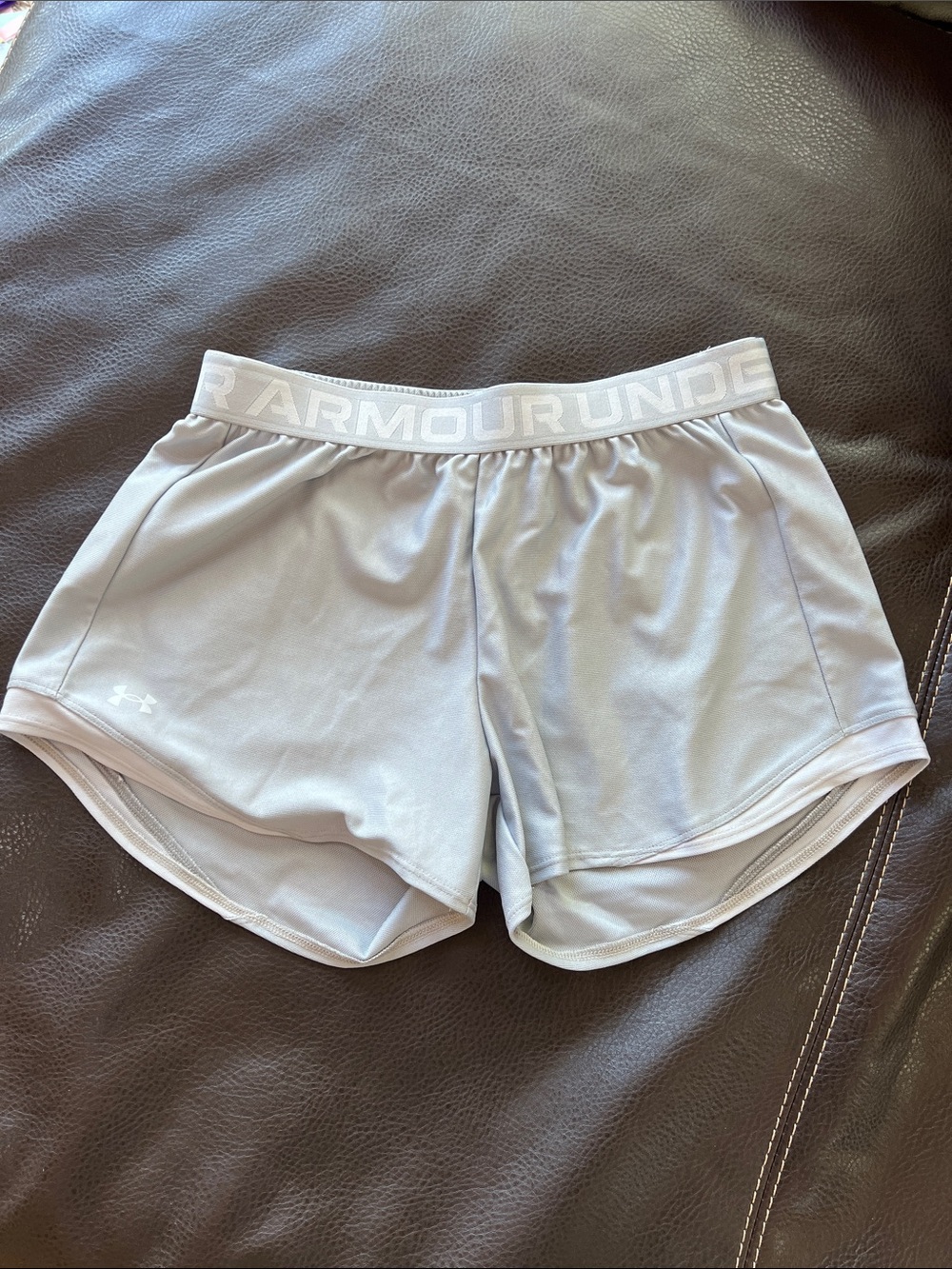Under Armour Women’s Light Gray Elastic-Waist Athletic Shorts